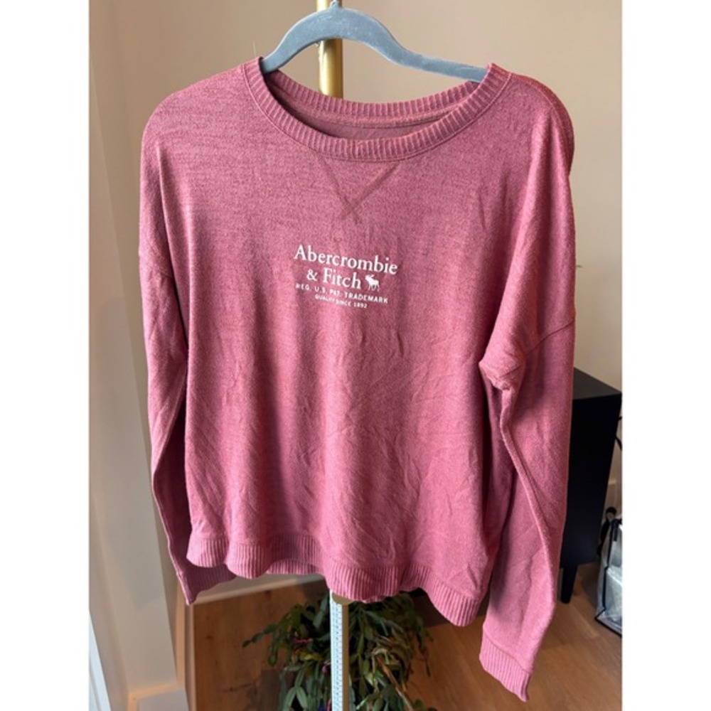Abercrombie Fitch Women Crew Neck Long Sleeve Pullover- mauve- M